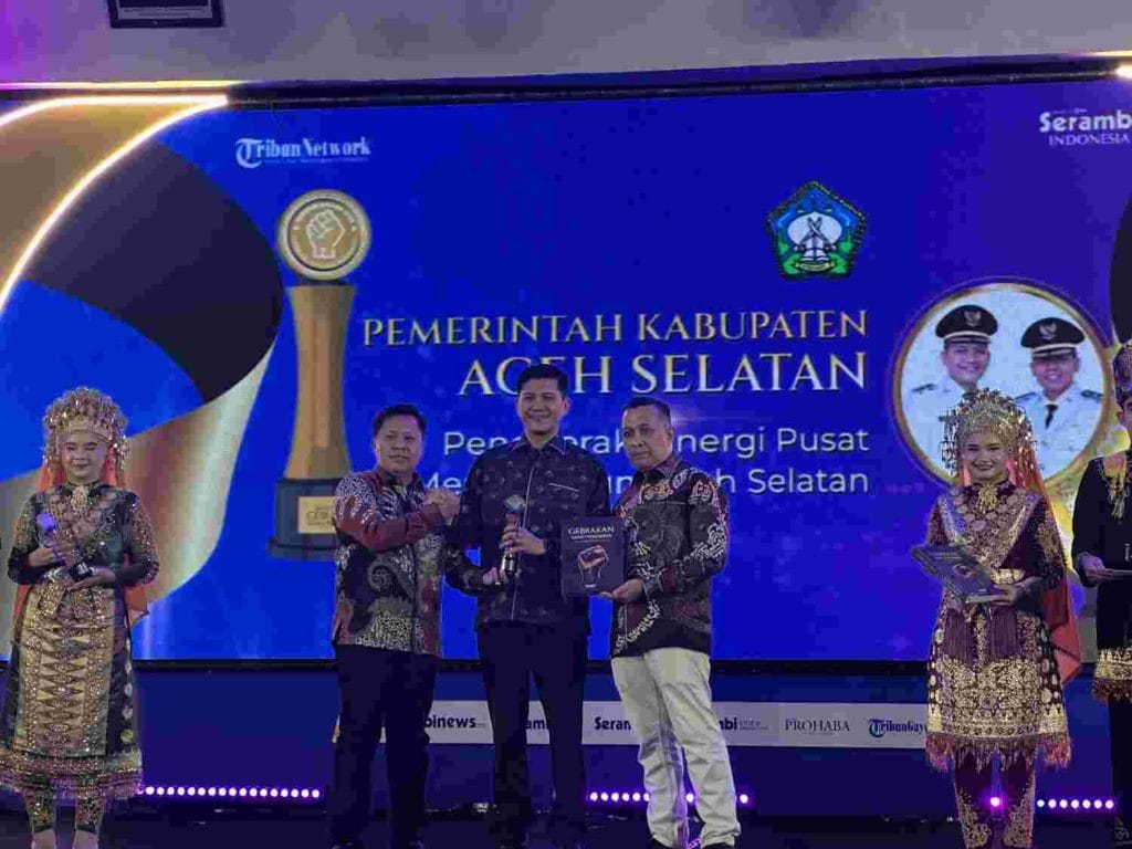Bupati Mirwan Raih Serambi Award 2026, Diakui sebagai Penggerak Sinergi Pusat untuk Membangun Aceh Selatan
